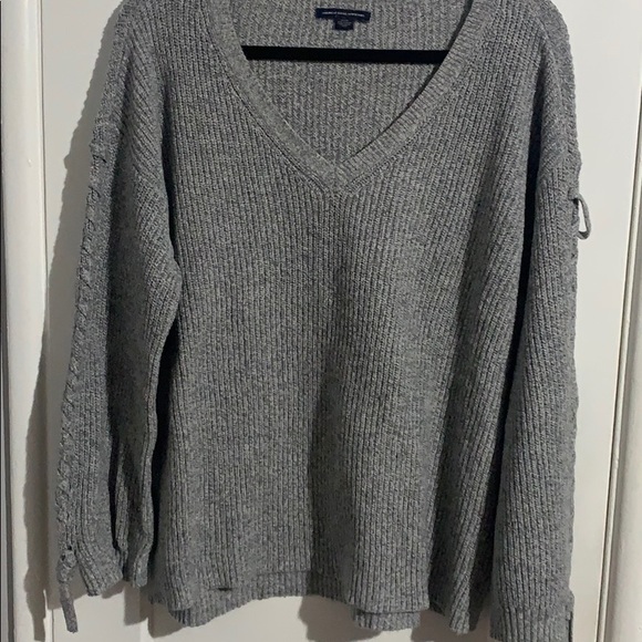 AE Gray Overaized Knit Pullover - Picture 3 of 3